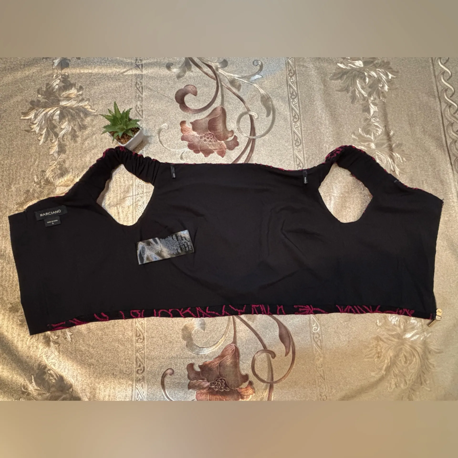 MARCIANO Floral Off-Shoulder Top - Black and Pink SIZE S zipper 🩷🖤 - Image 7