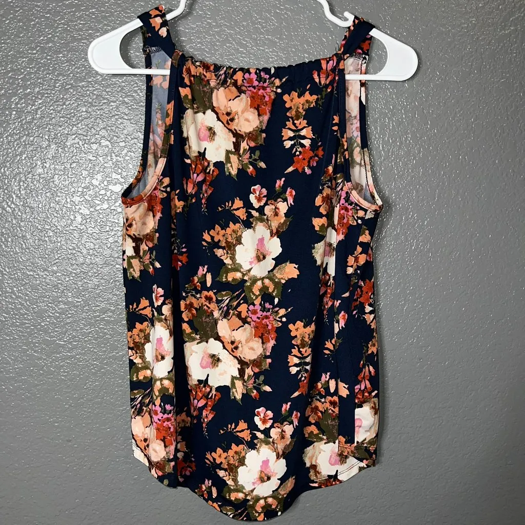 Love Women’s Navy Floral Sleeveless Tank Top – V - Image 4