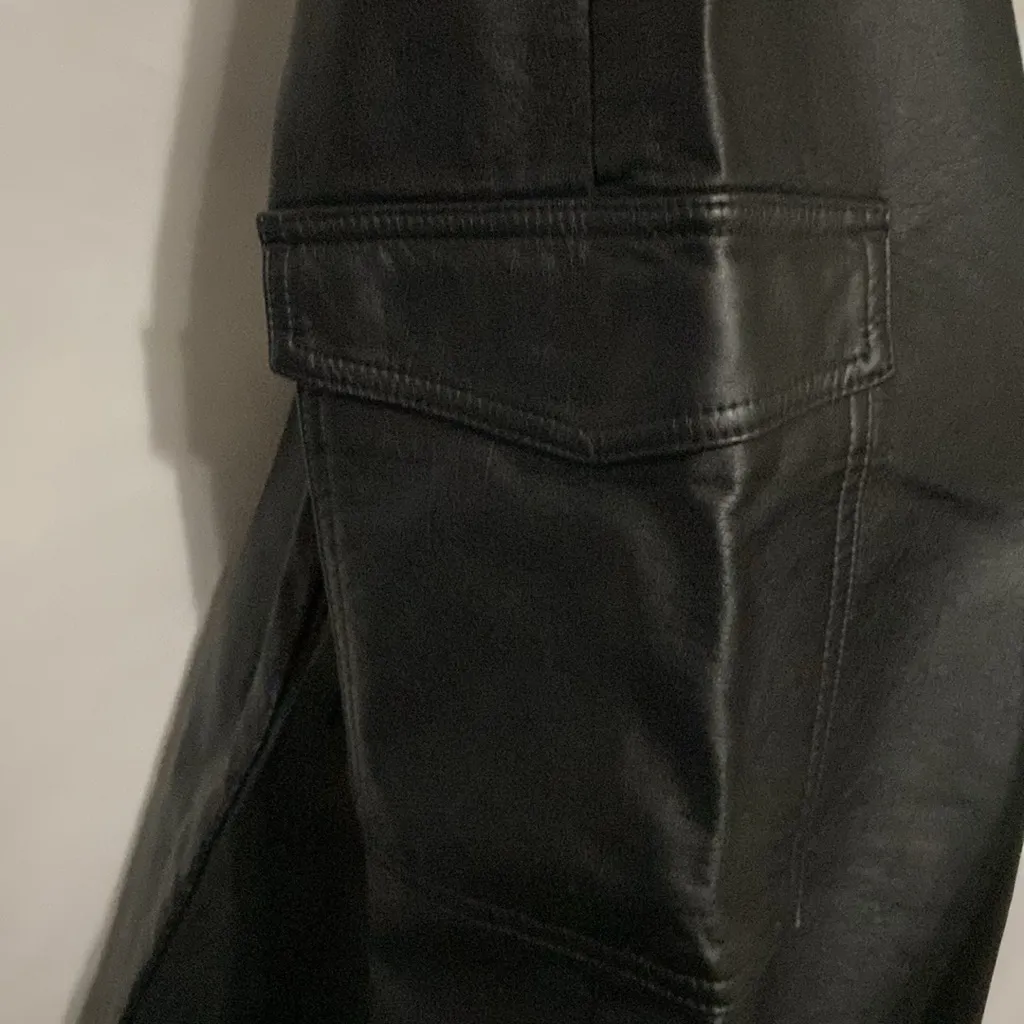 TGLA WO SIZE 7/28 INSEAM APPROX 29” Black VEGAN LEATHER Cargo Pants EUC - Image 9
