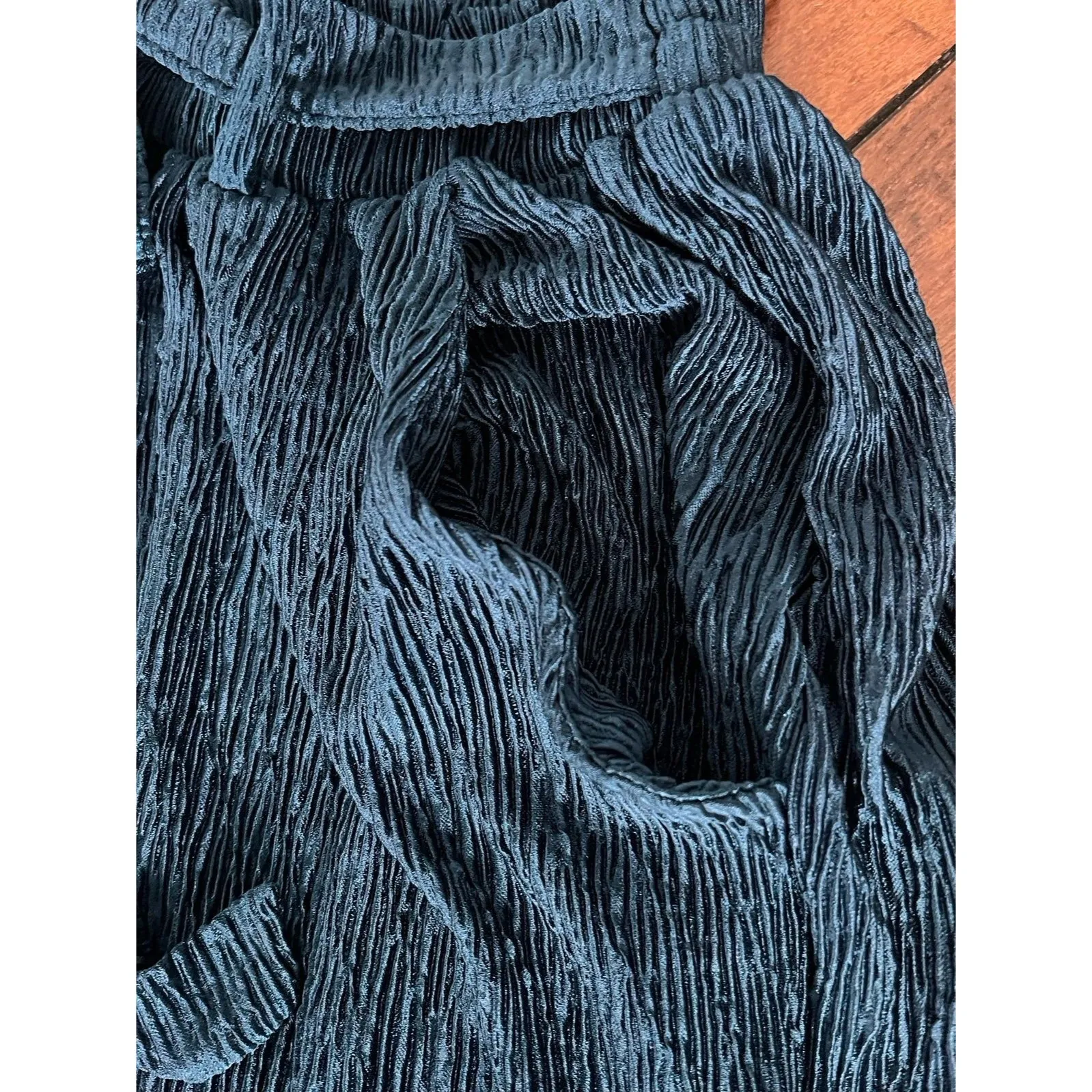 LuLaRoe Womens Dianne Pants‎ Sz M Blue Crinkle Wide Leg Tie Waist - Image 4