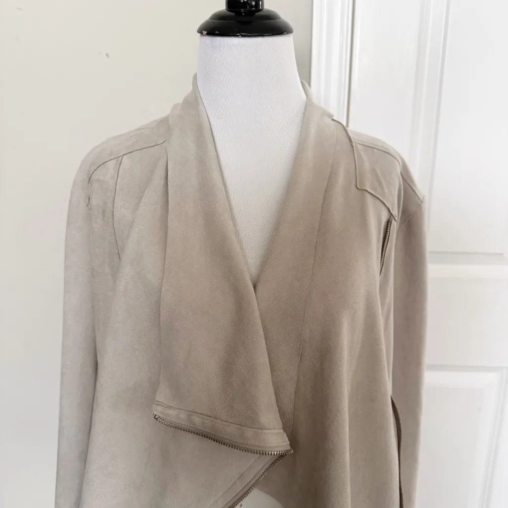 Blank NYC Faux Suede Jacket size Medium - Image 6