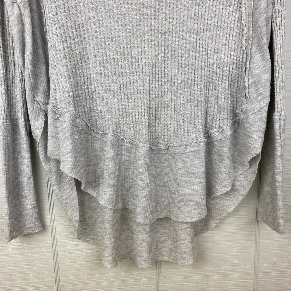 We The Free People Catalina Gray Long Sleeve Thermal T-shirt Scoop Neck Raw Hem - Image 3