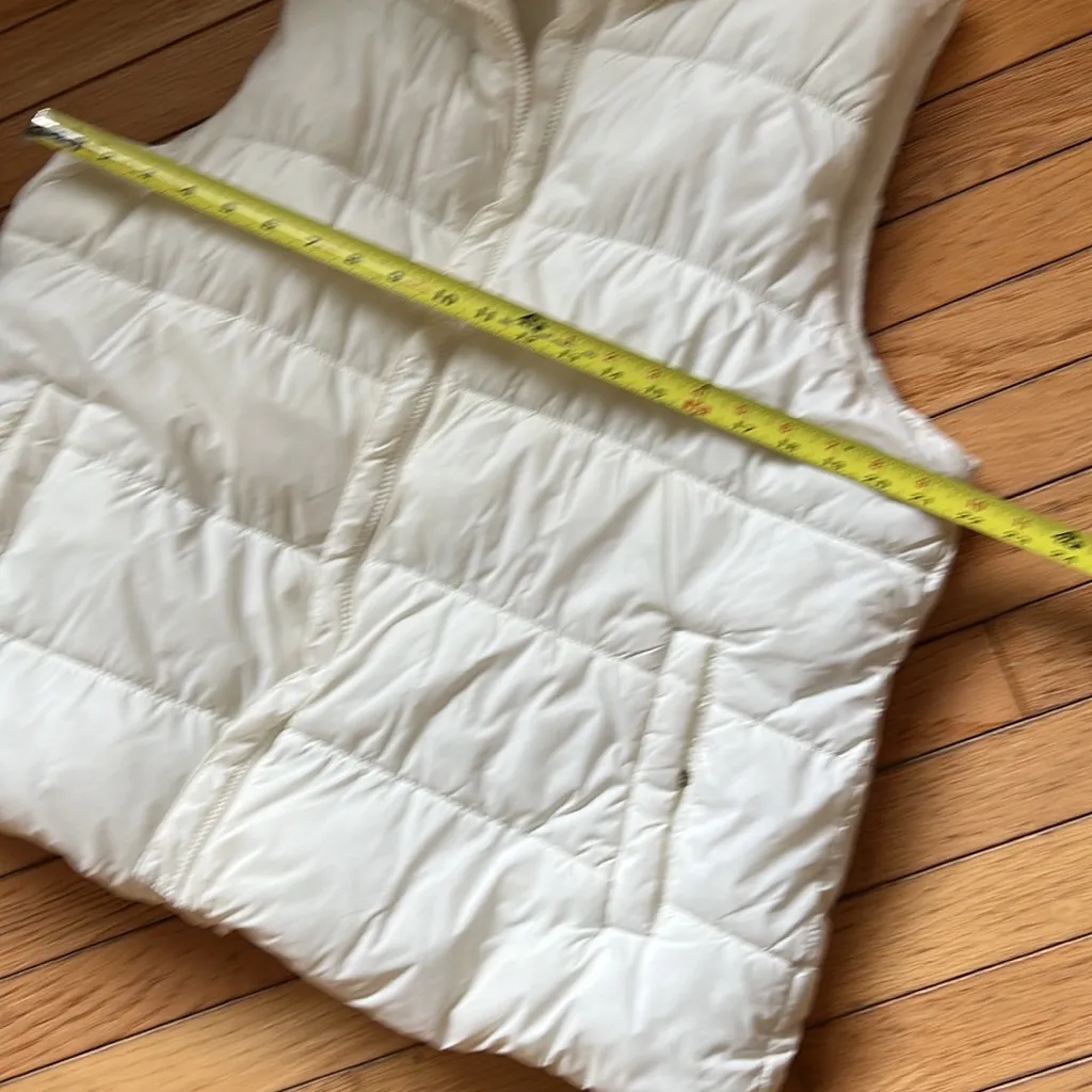 Old navy 🤍 vest - Image 3