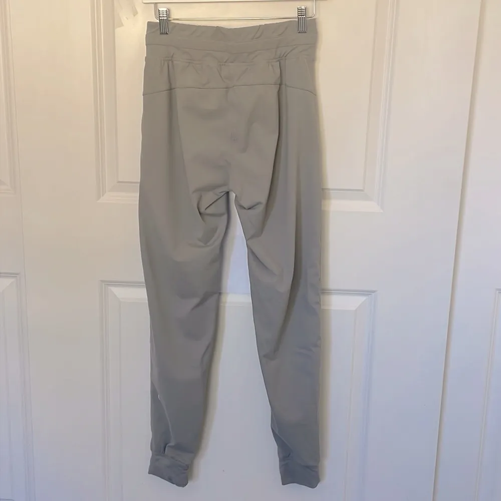 Zyia Ascend Gray Joggers Large - Image 4
