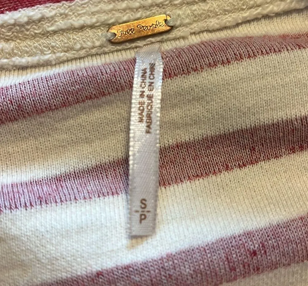 women’s sweater small good used condition in pink/cream. - Image 2