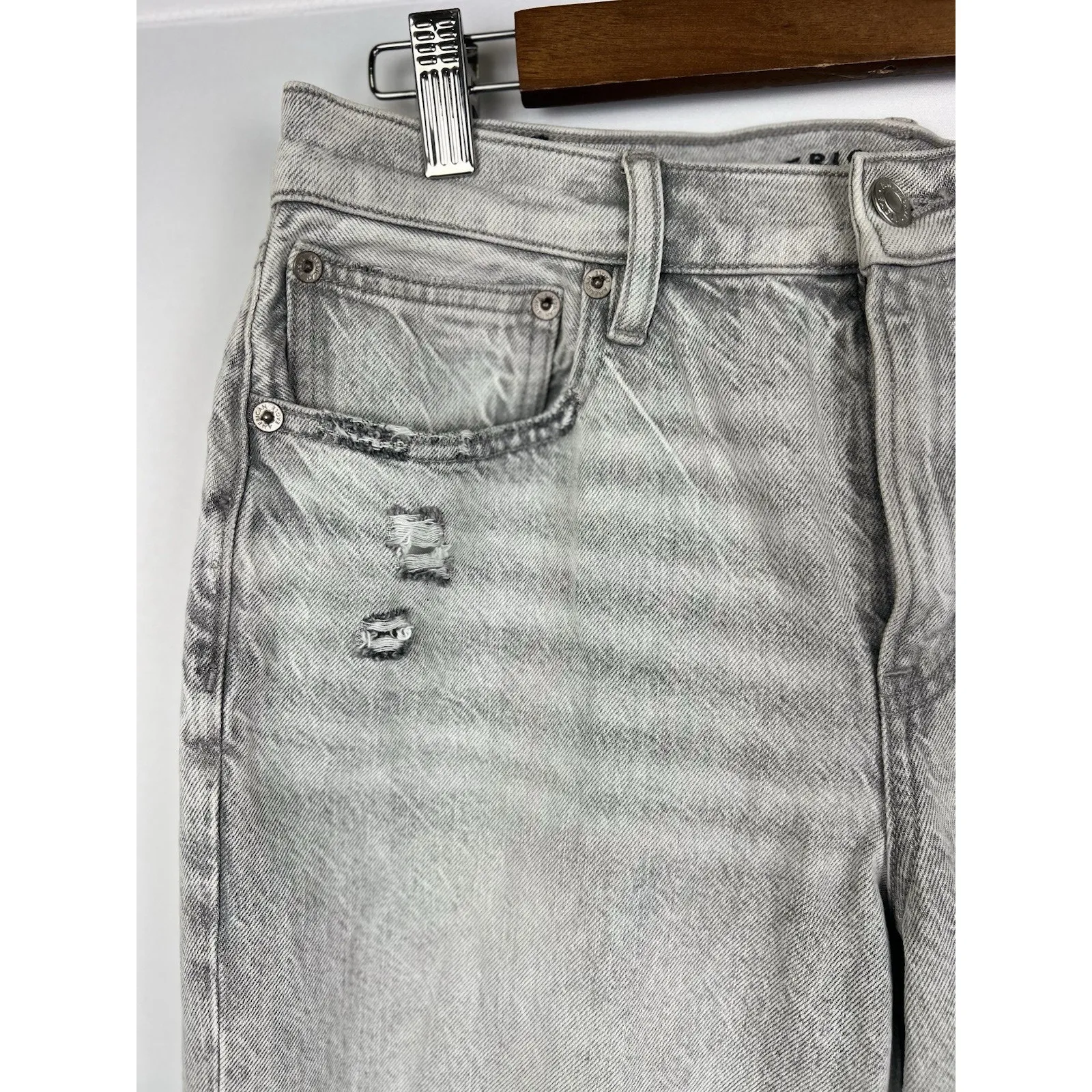 NEW American Eagle 8 Ripped '90s Straight High Waist Jean Gray Wash - Image 10