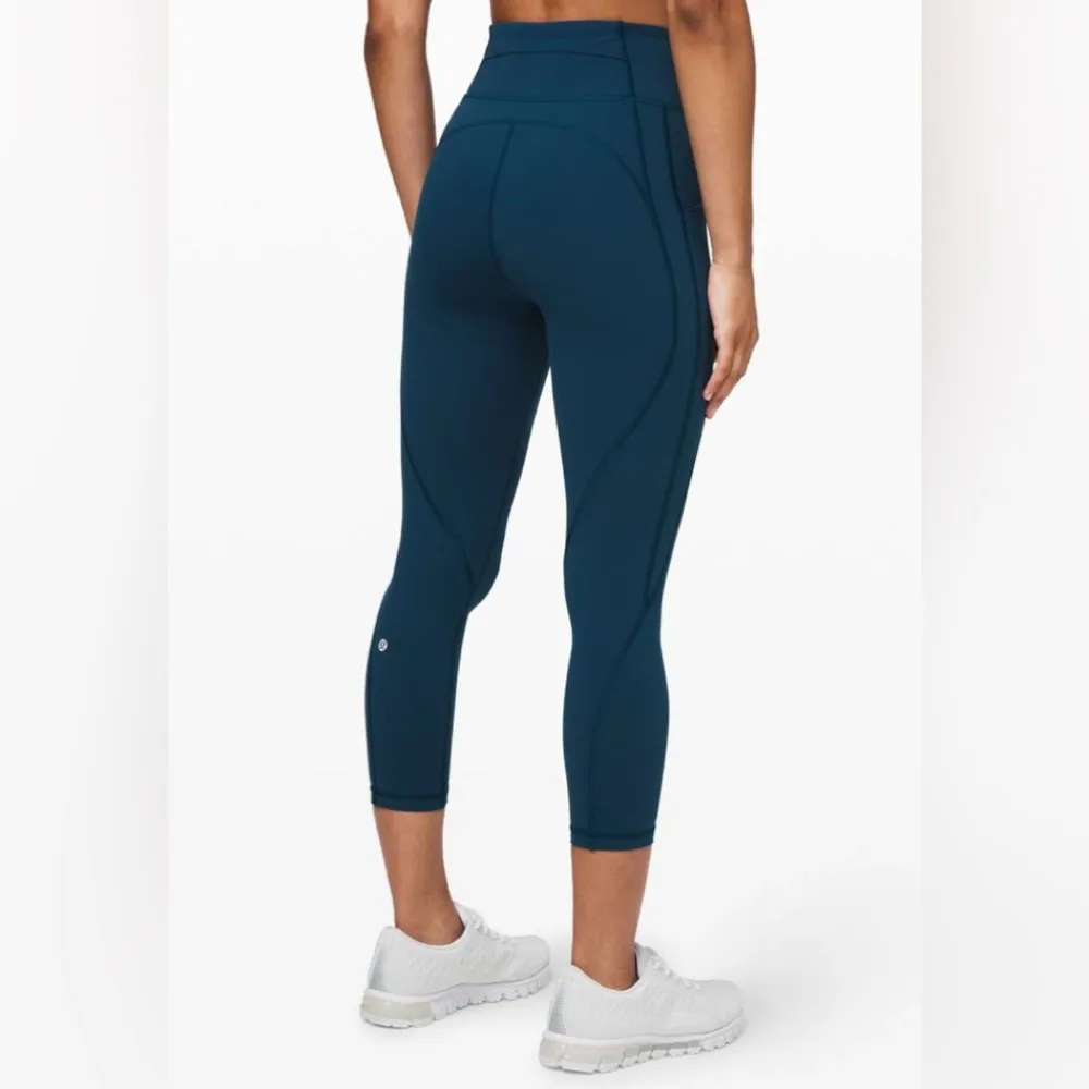 Lululemon Time To Sweat Crop *23", Size 2 Night Diver - Image 2