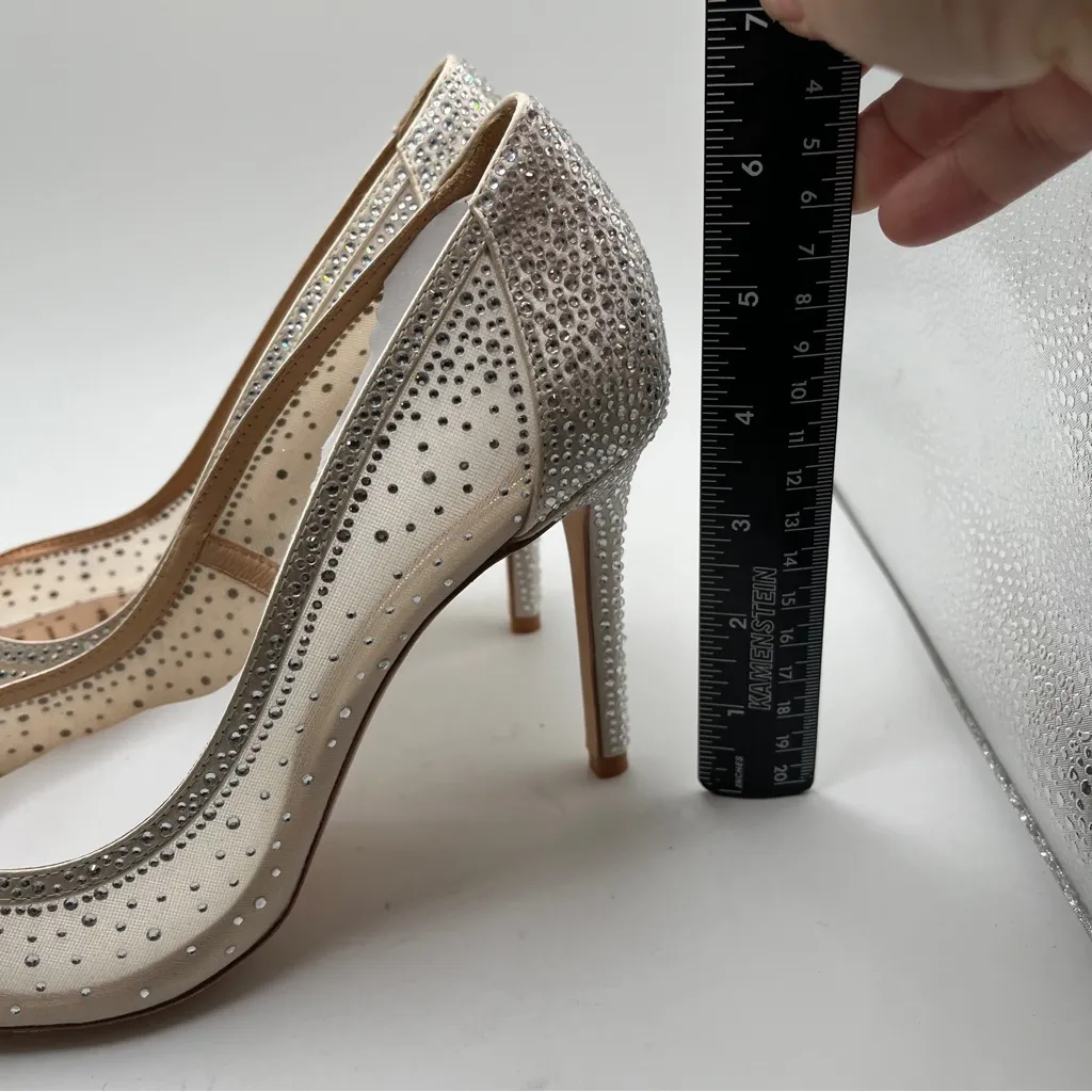 NWB badgley mischka size 8.5 heel
Weslee Crystal Embellished Evening Shoe bling - Image 7
