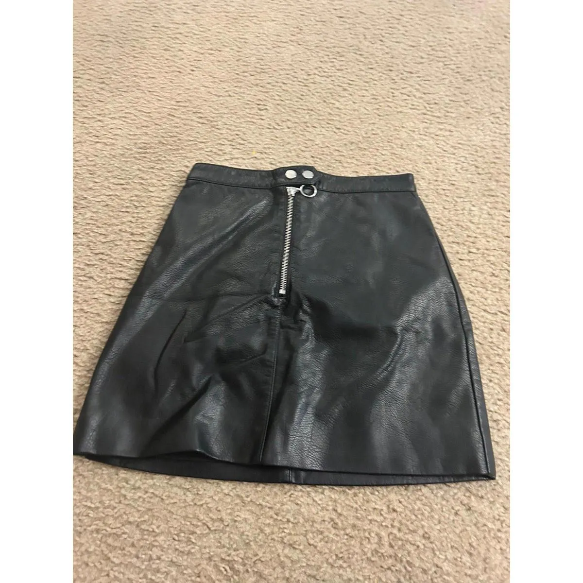 Divided skirt size 4 leather like small scratch on back Black - Image 2