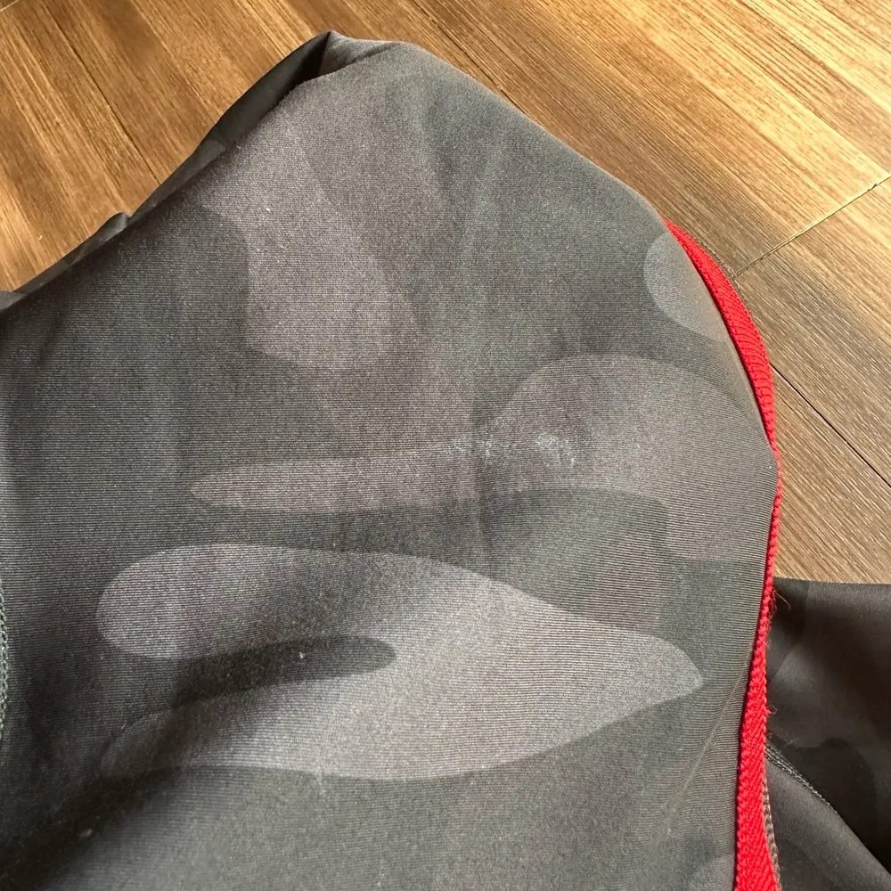 Womens ultracor camo and red collegiate stripe leggings size small - Image 7