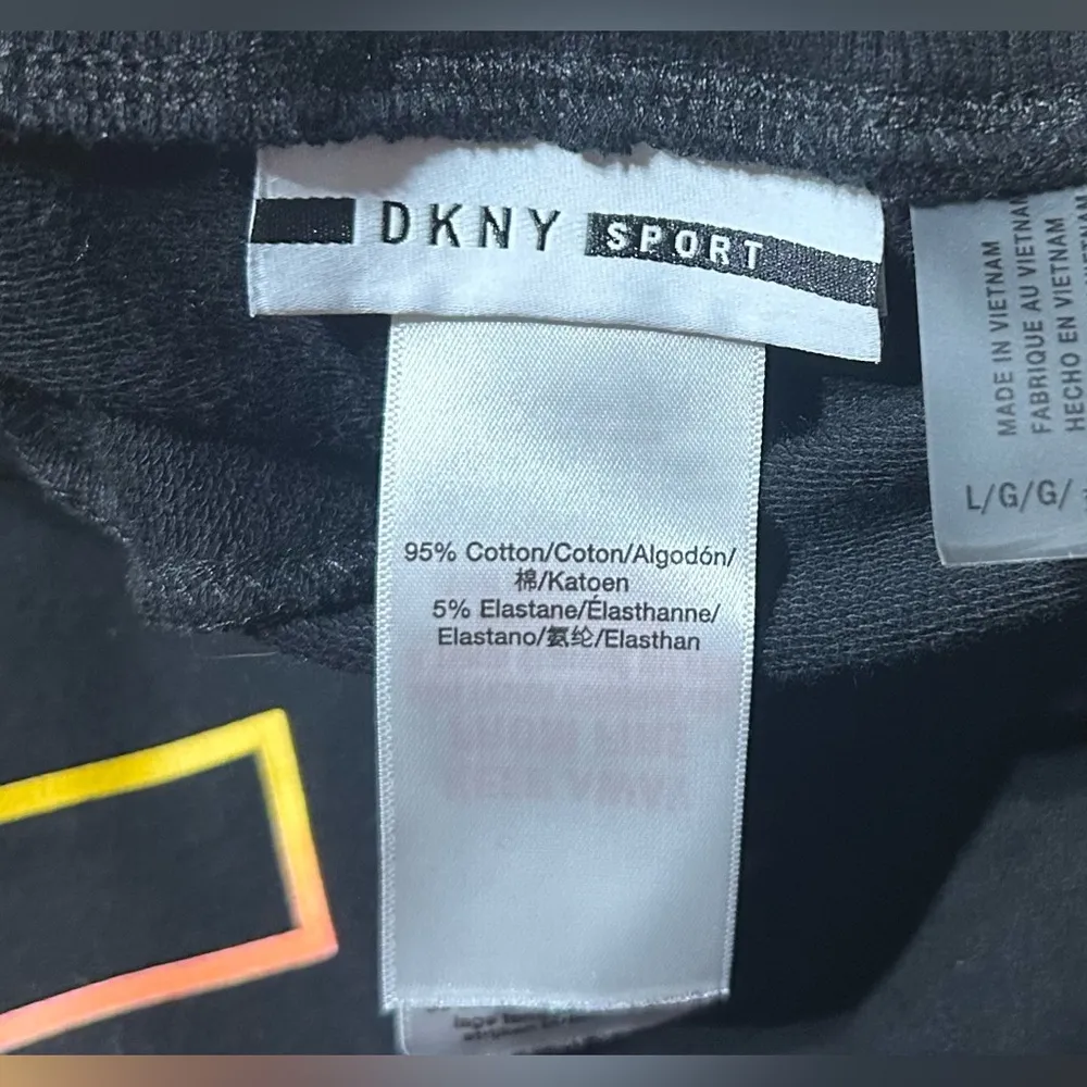 🏷️🏷️Nwot DKNY cropped jogger sweats women’s Lg - Image 6