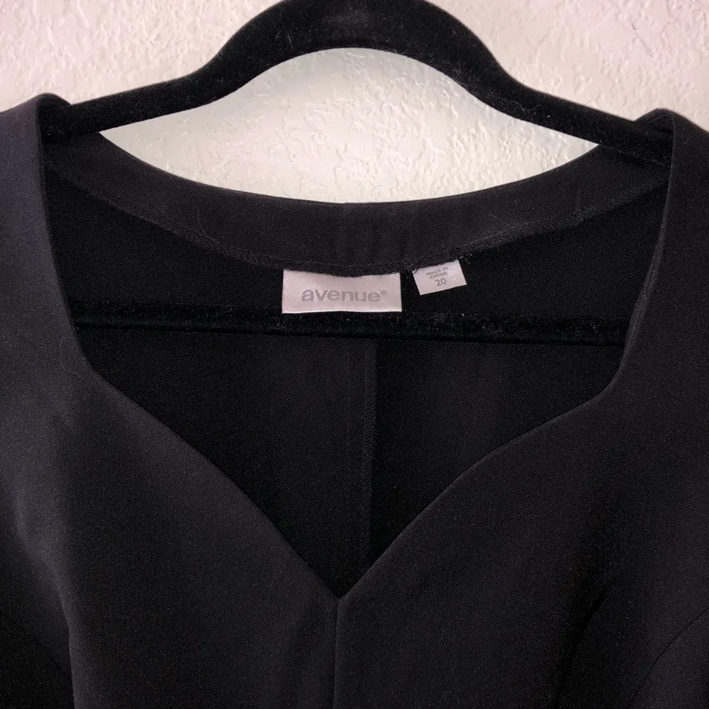 Avenue Dress Black Sweetheart Neck Sleeveless Dress LBD Sz 20 EUC Swing Skirt - Image 4