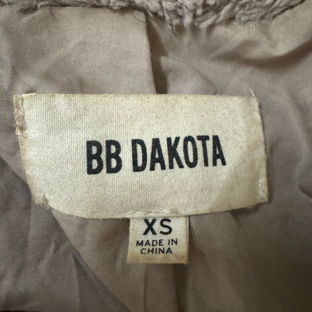 BB Dakota Tucker Wubby Faux Fur Coat
BB Dakota by Steve Madden - Image 9