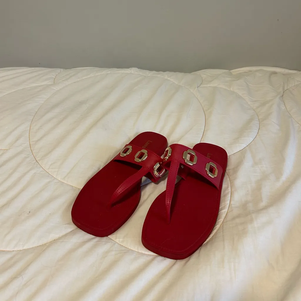 Larroude Milan Thong Sandal in Red size 8 - Image 2