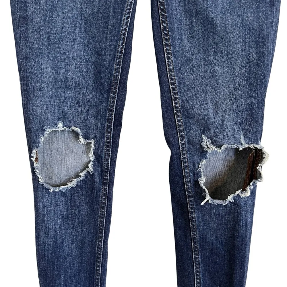 Free People Ripped Skinny Jeans 26 - Image 5