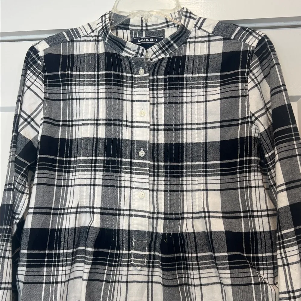 Lands' End Black and White Checkered Shirt size 8. - Image 2