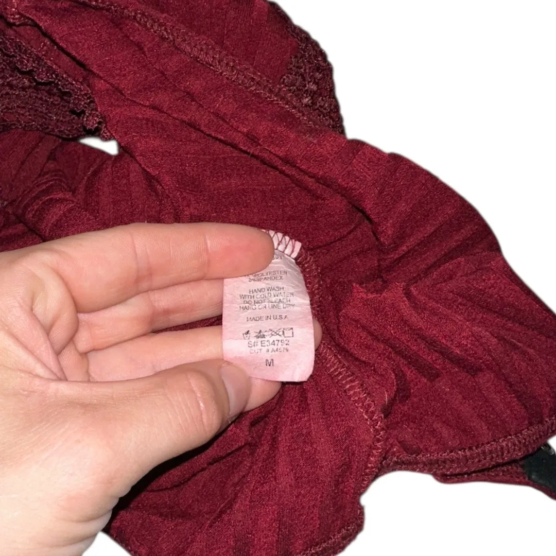 Windsor women’s size medium, dark red maroon bodysuit plunging lace neckline - Image 6