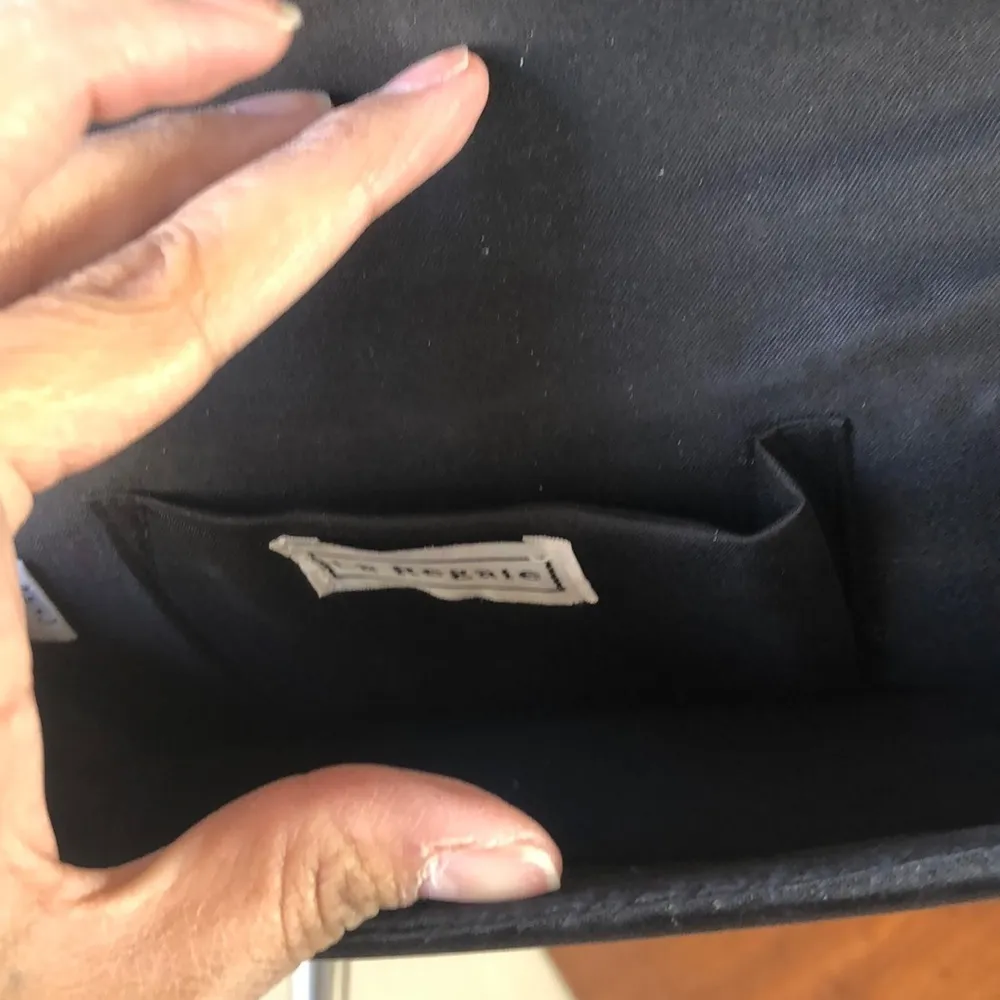 La Regale vintage purse Black - Image 4