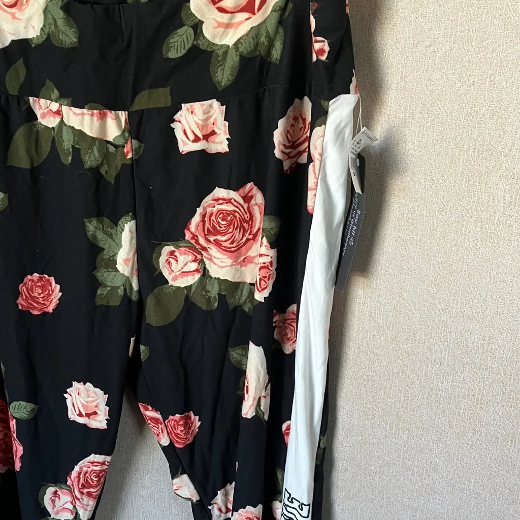 Feathers Multicolor Floral pants 3x nwt Black - Image 7