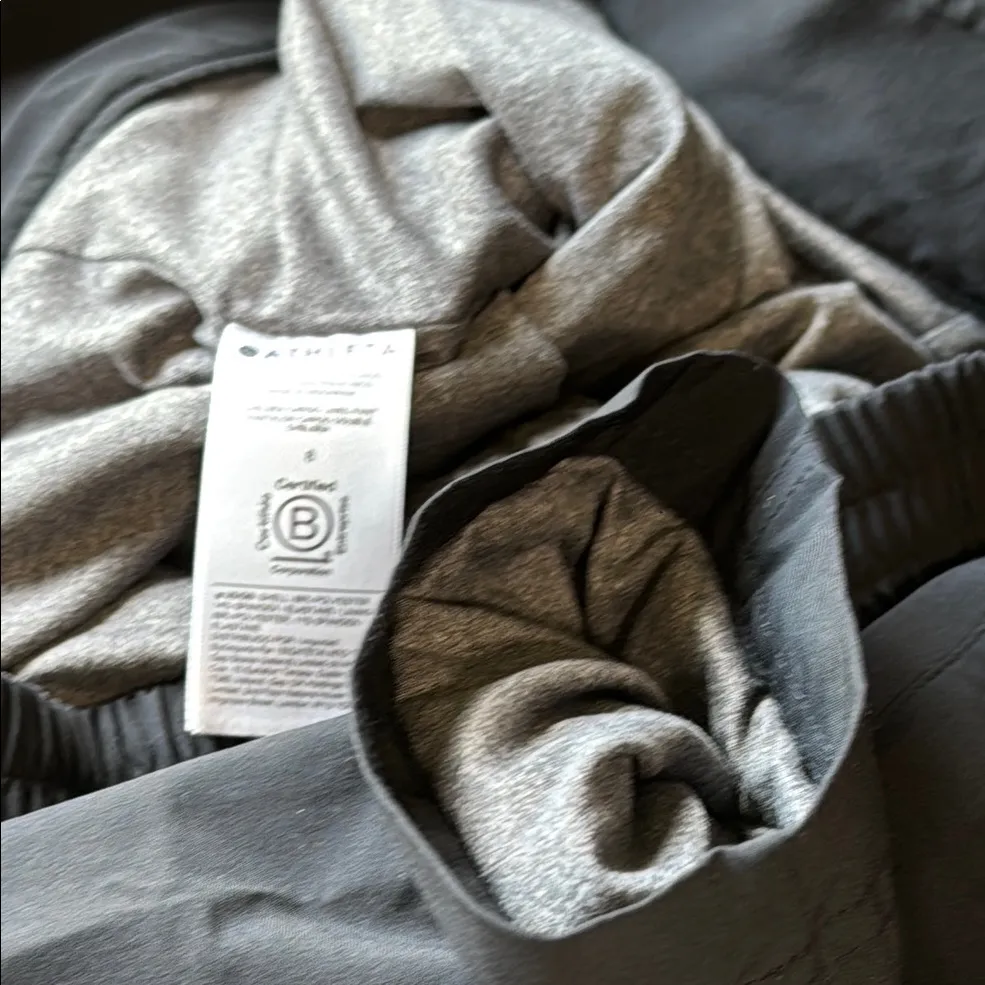 Athleta Chelsea Cargo Lined Pant Black Joggers Tapered Leg Pockets Size 8 - Image 8