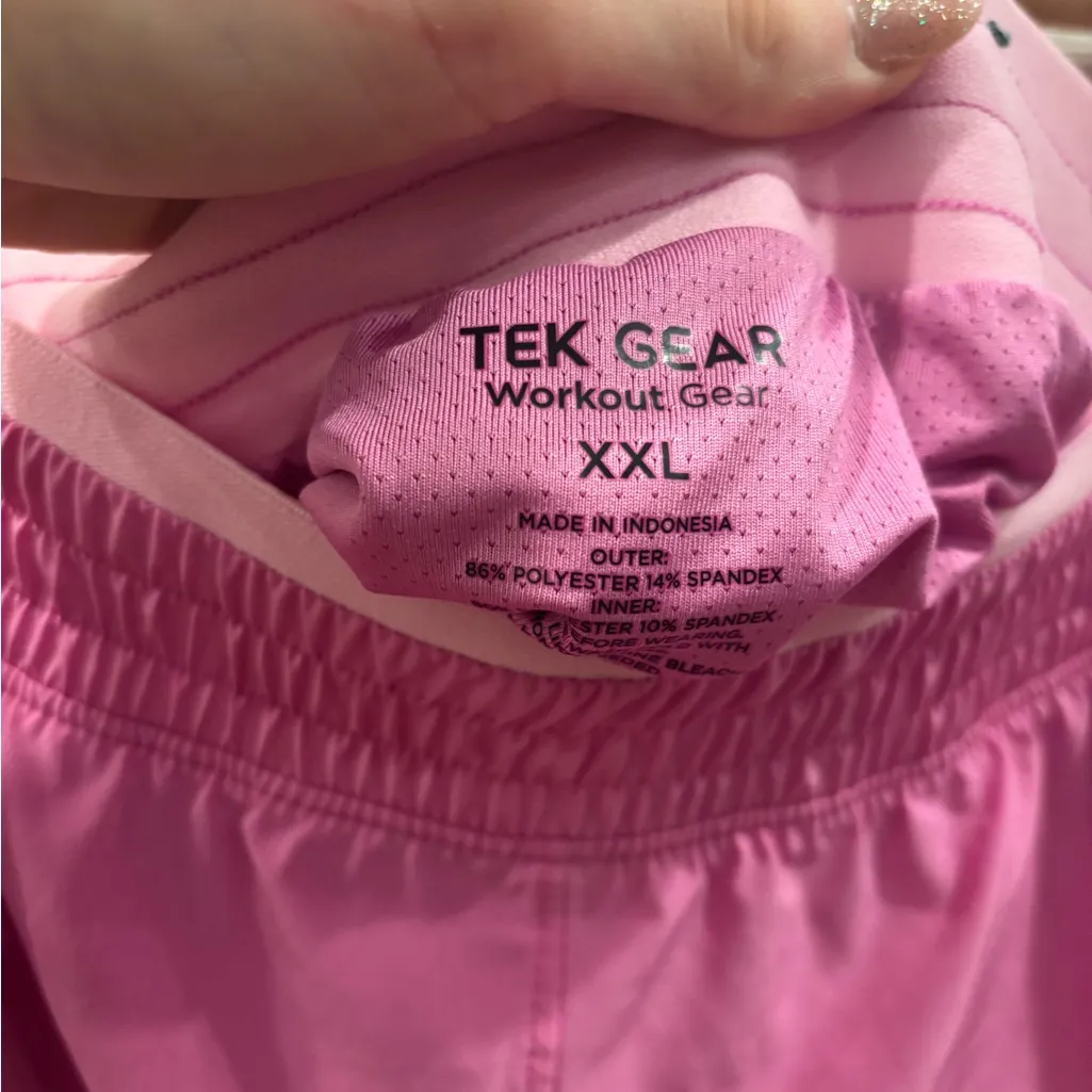 Tek Gear Women's Vibrant Pink Athletic Shorts - Image 2