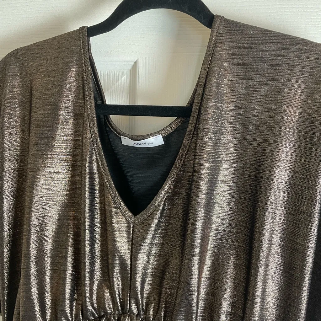 Mareli plus woman’s a metallic, short - Image 3