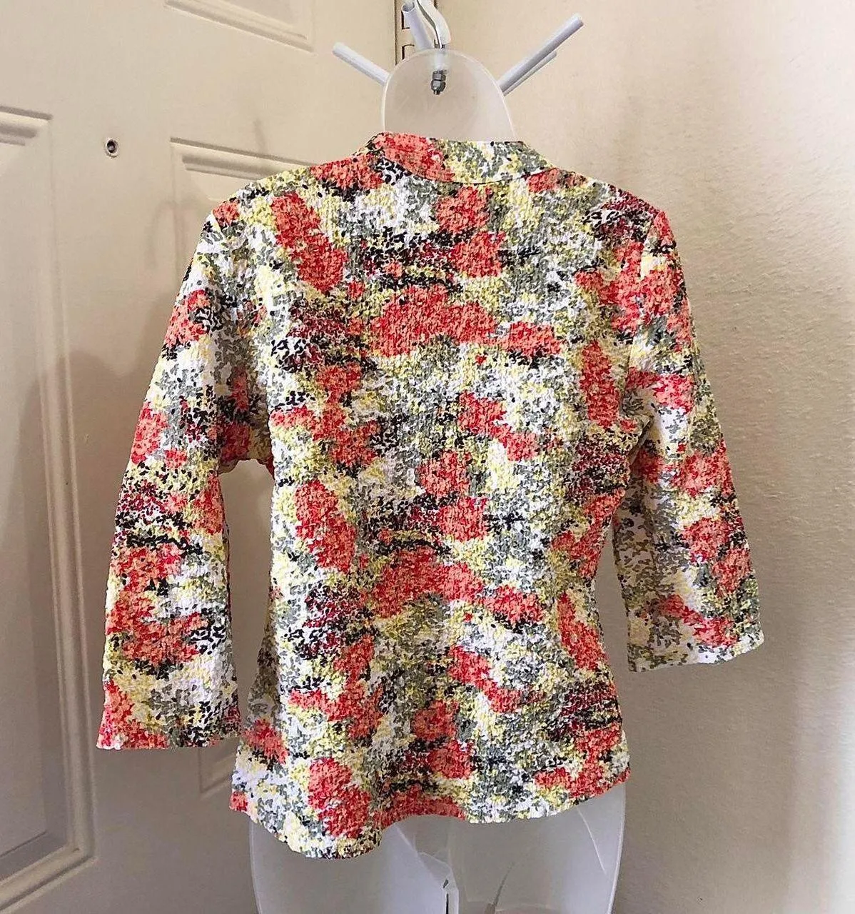 2000s Whimsical boho floral fitted button up down office siren core shirt top blouse cottagecore 3/4 sleeves orange yellow multicolored colorful-S Measurements in pics - Image 3