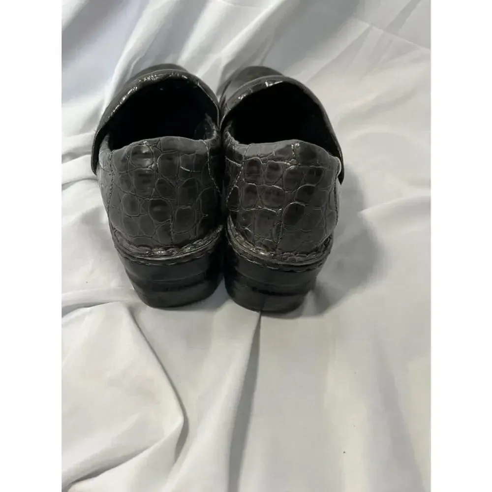 B.O.C Born concepts Gray snakeskin‎ Leather Clogs Size 10 - Image 4
