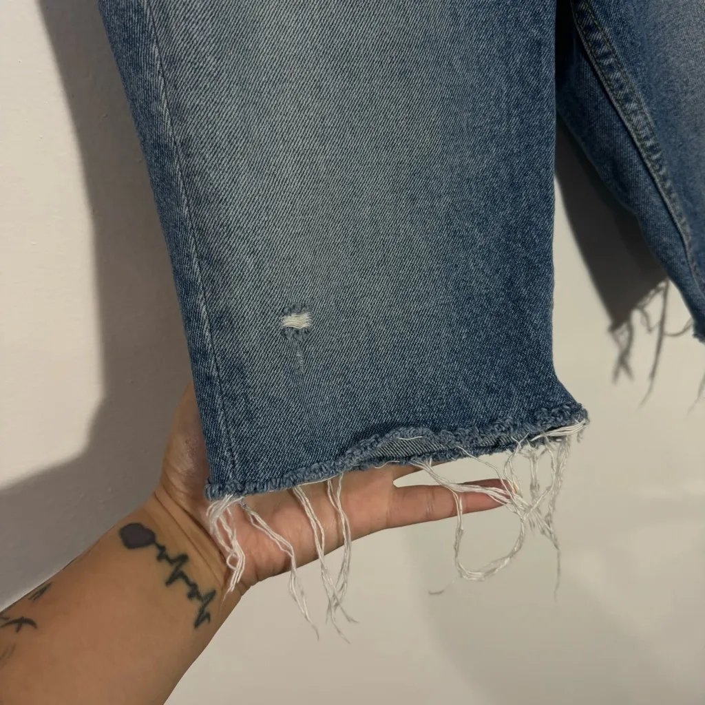 Grlfrnd Revolve Beverly Denim Bermuda Shorts In One For The Road Wash‎ Size 24 - Image 3