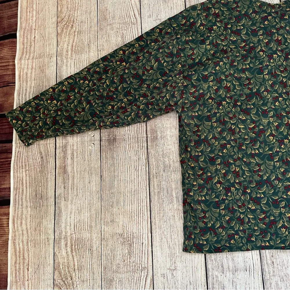 Lands‘ End Made in USA Green Red Medium Button Holiday Long Sleeve - Image 8