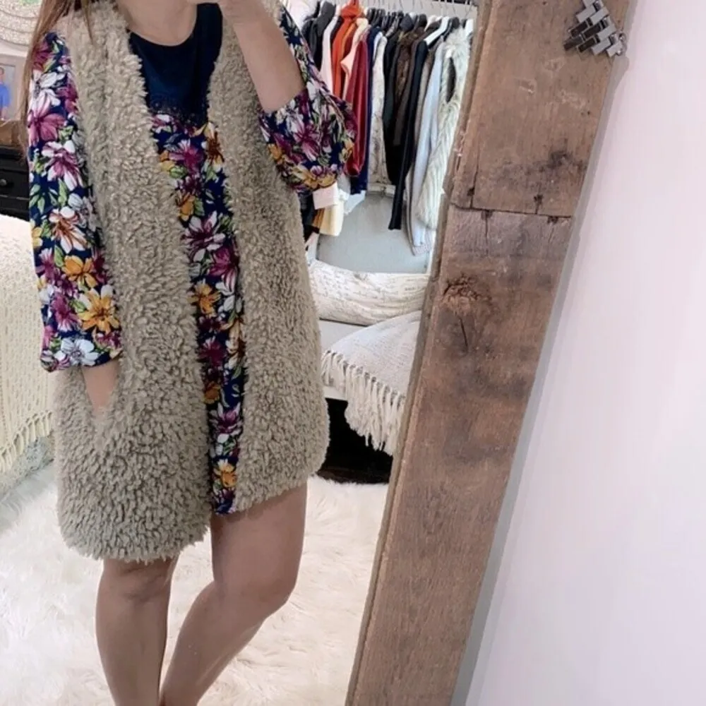 Simply Noelle tan teddy bear cardigan vest size large/XLarge - Image 2