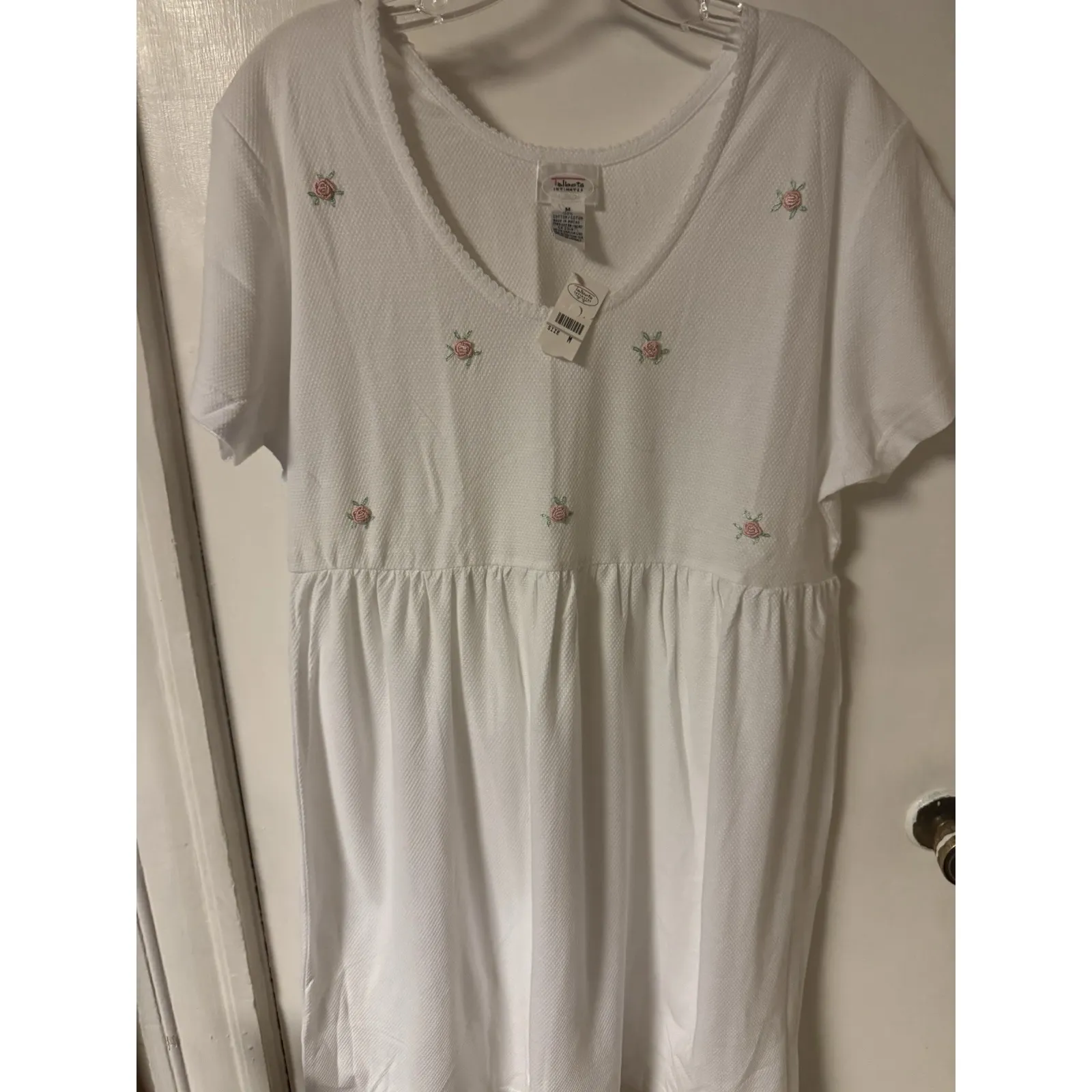 Talbots Intimates 100% Cotton Size M Textured Sleep Gown W/Embroidered Roses - Image 2