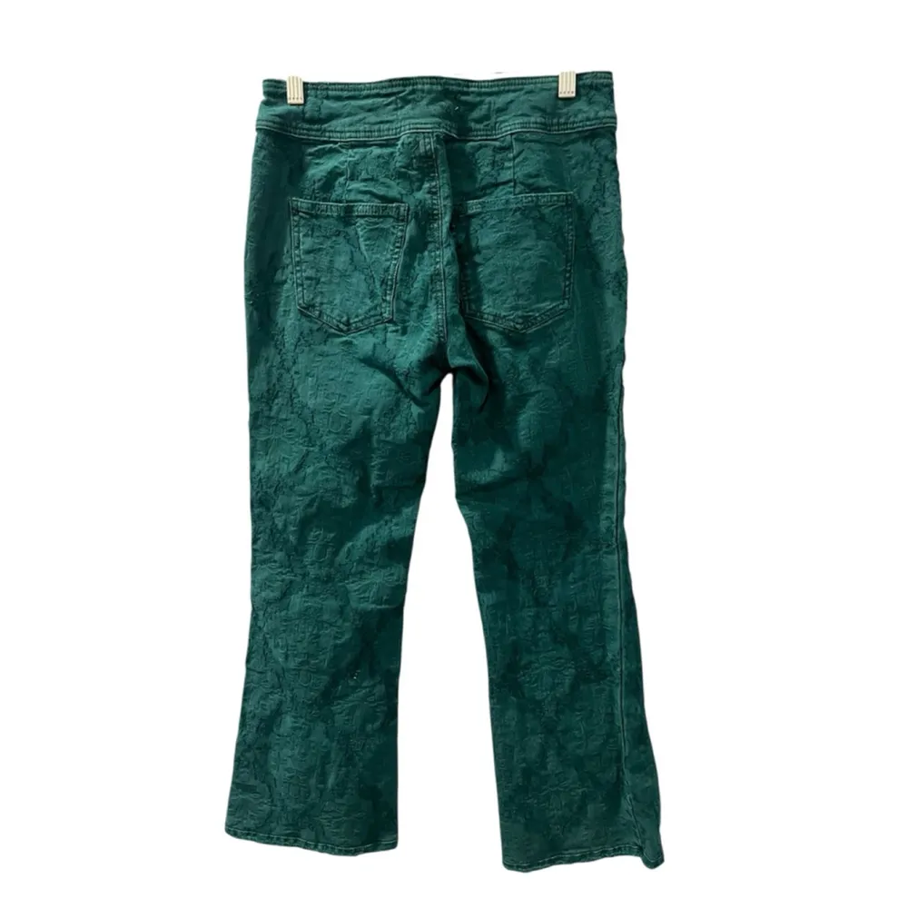 We The Free People Liv Crop Flare Textured Denim Jeans Size 26 Green Embossed - Image 7