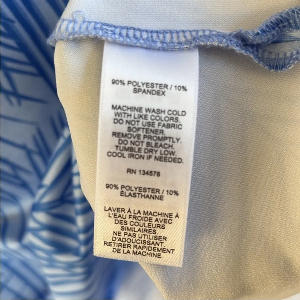 EUC Vineyard Vines Printed Sankaty Top Blue Size Large - Image 5