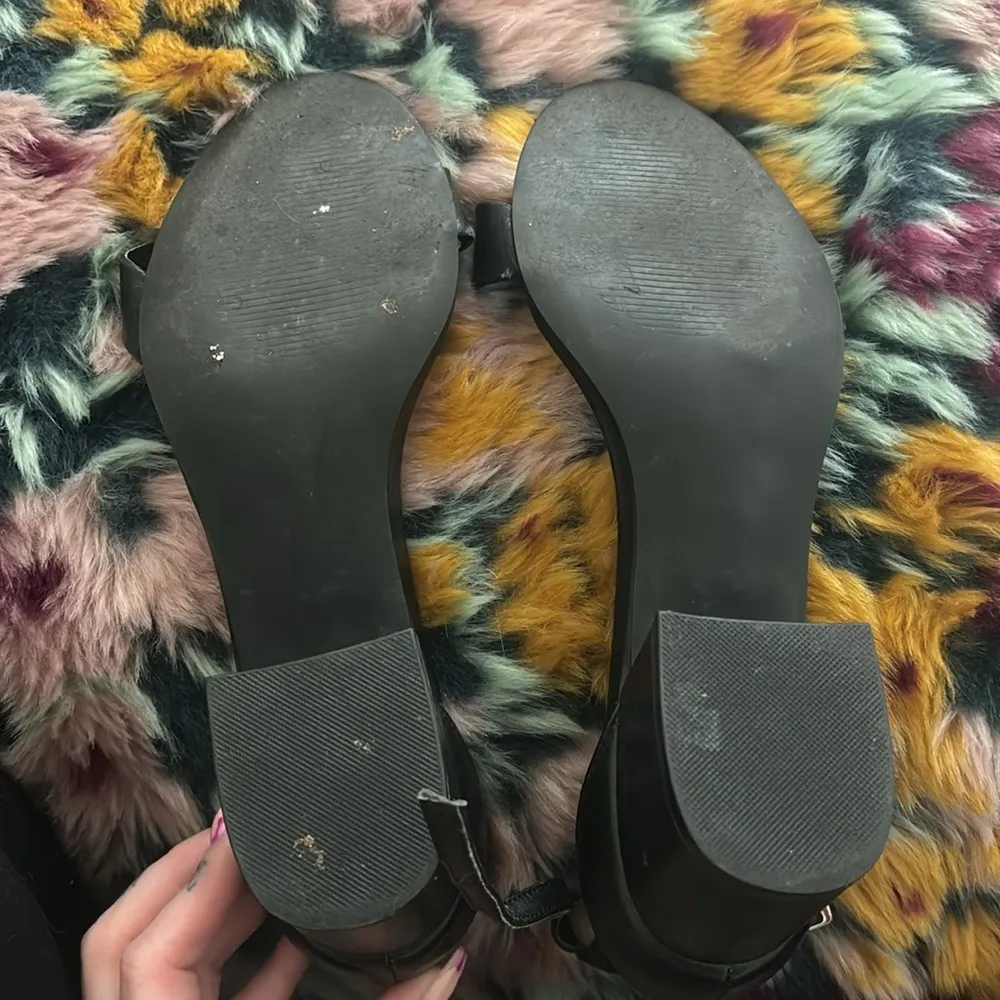 Steve Madden Black Leather Block Heel Sandals - Image 6