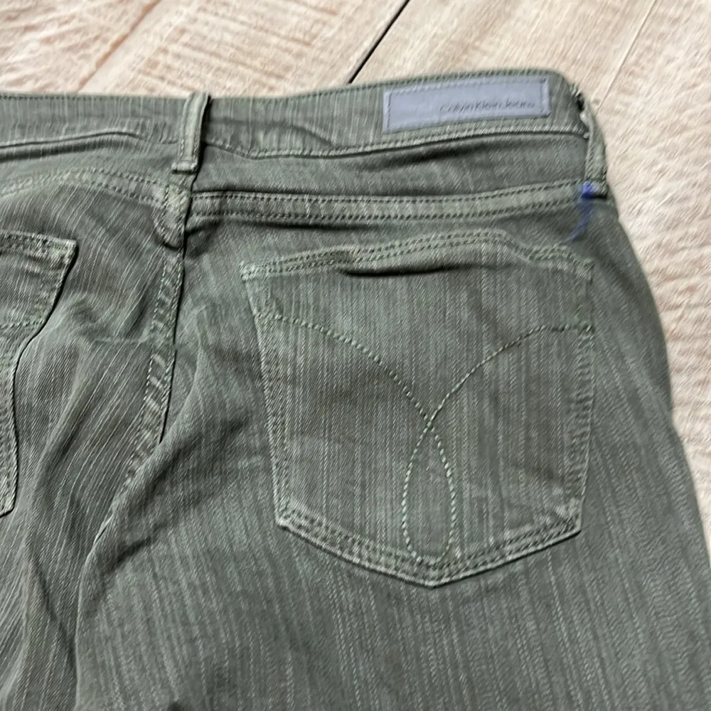 Calvin Klein Ankle Skinny / Green Midrise Stretch Denim Crop Capri Jeans Size 6 - Image 6