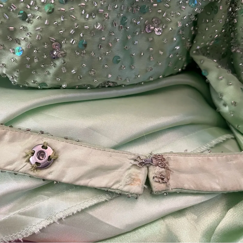 Vintage Y2K Night Moves Prom Halter Plunge Gown Glitter Back Slit Green 6 - Image 9