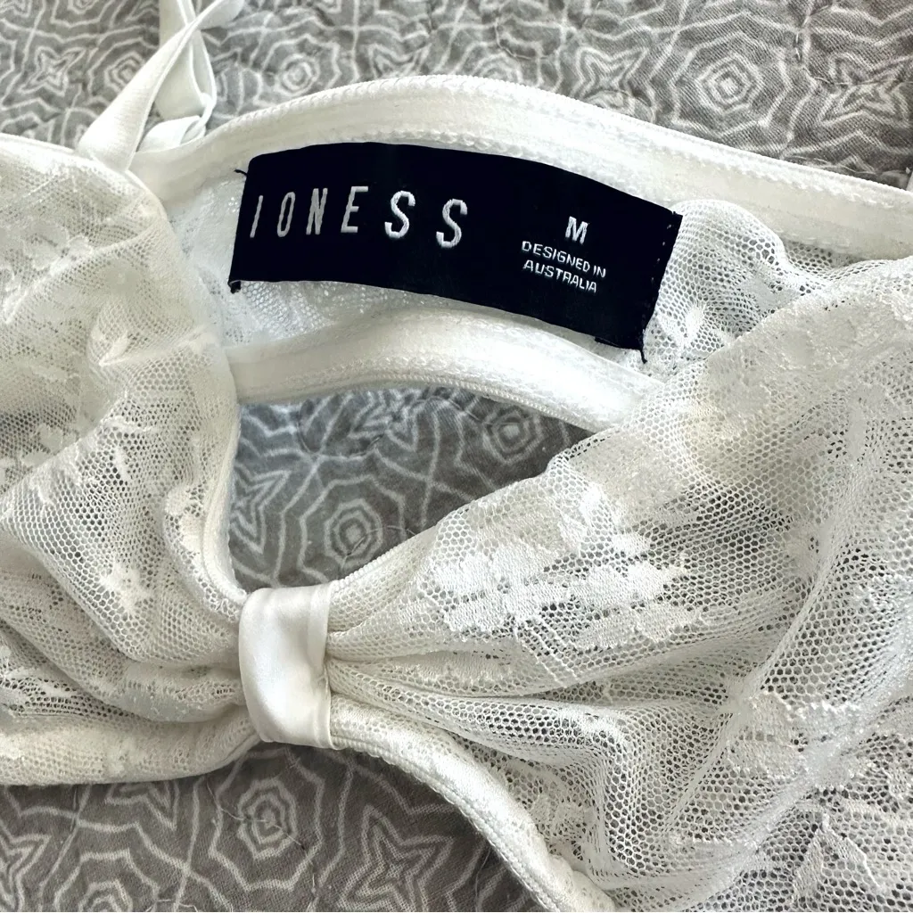 Lioness White Lace Pull-on Bralette Size M - Image 4
