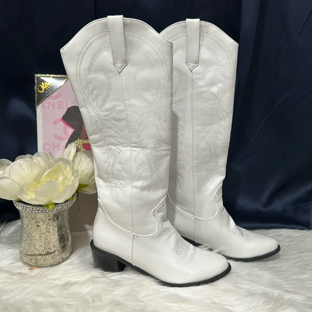 🤍Women Embroidery Design Chunky Heeled Western Boots, Fashion Boots - Image 2