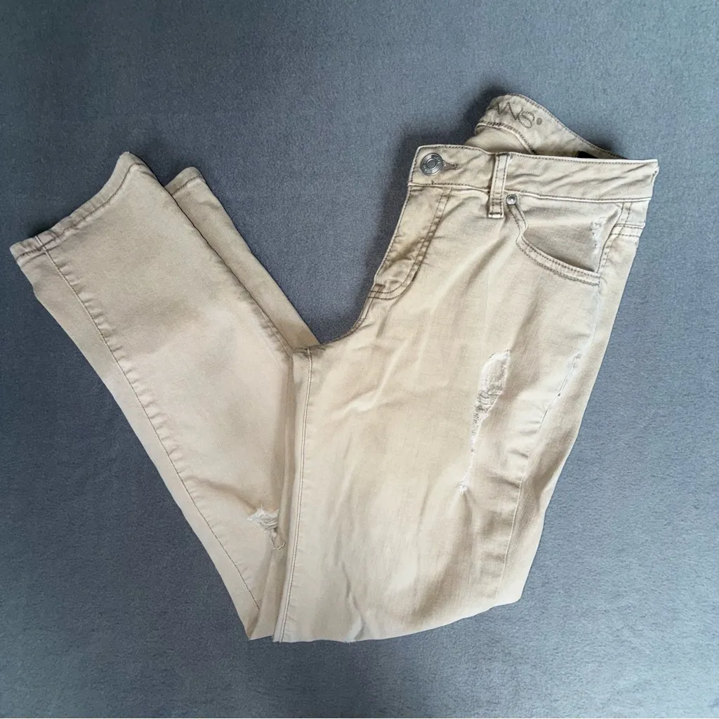 JAG JEANS Tan Distressed size 6 Relaxed Boyfriend 29 inch inseam - Image 2