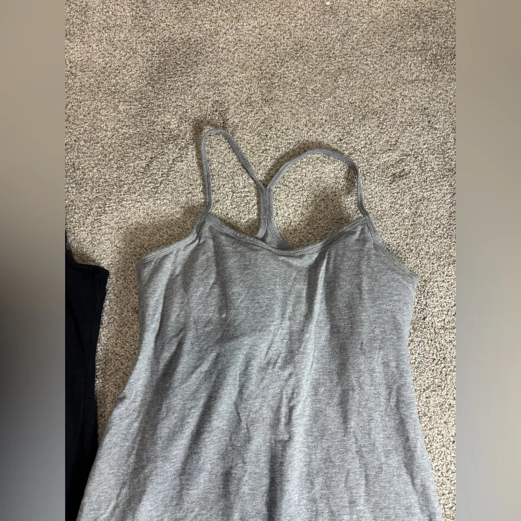 Motherhood Maternity medium maternity racerback tank tops camis built in bra - Image 3