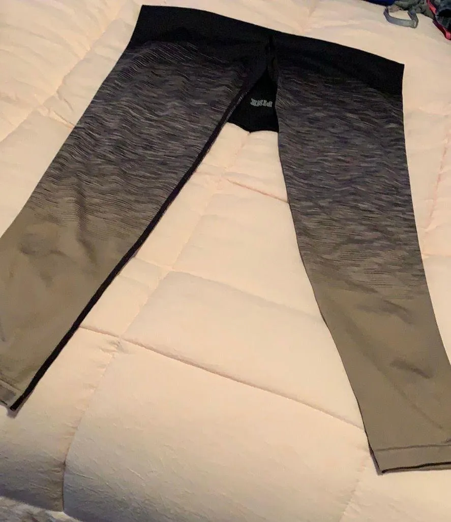 VS PINK Ultimate Legging  - Image 2