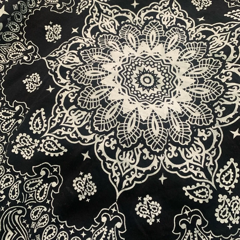 black paisley fringe tank top - Image 3