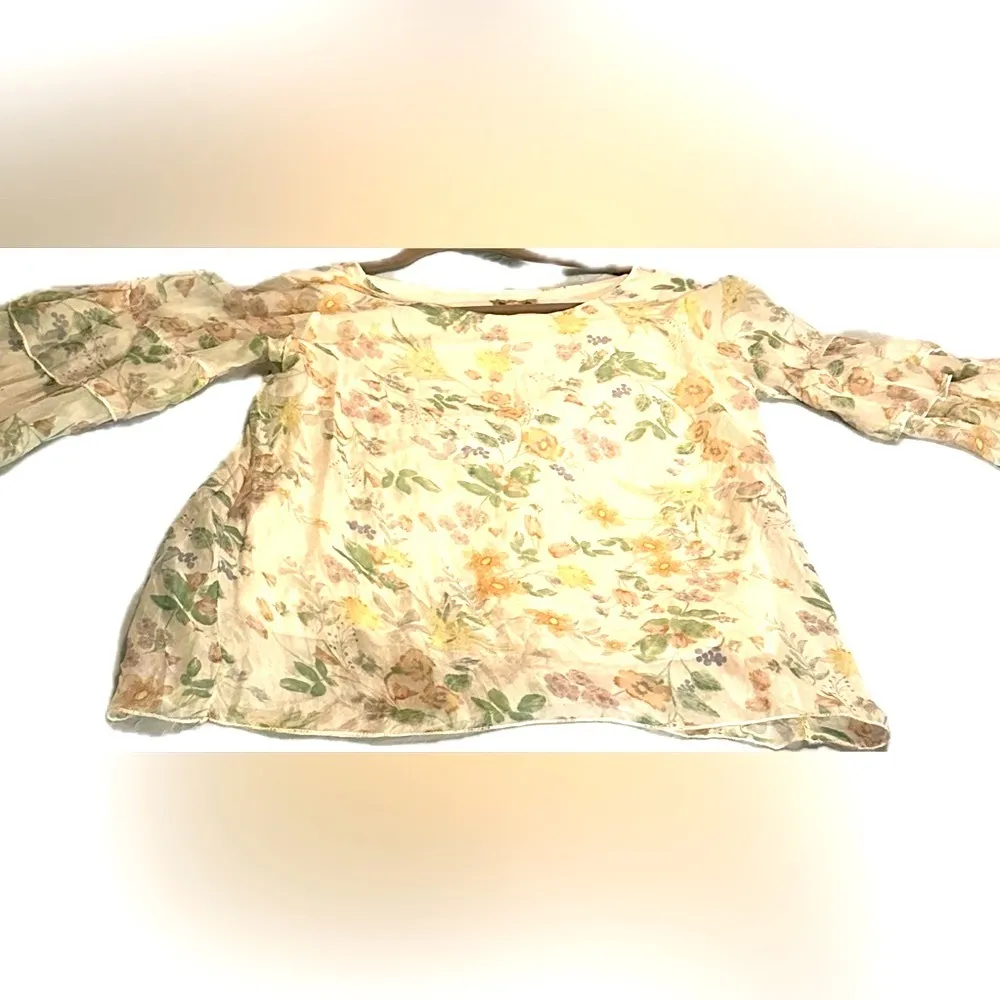 GIUSY Made in Italy Chic Floral Silk top Sz S
Elegant Boho Flowy Feminine - Image 4