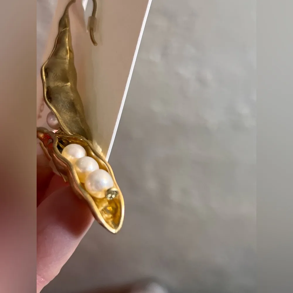 Tory Burch Gold Sculptural Drop Earrings -Three Peas in a Pod, unique, giftable - Image 8