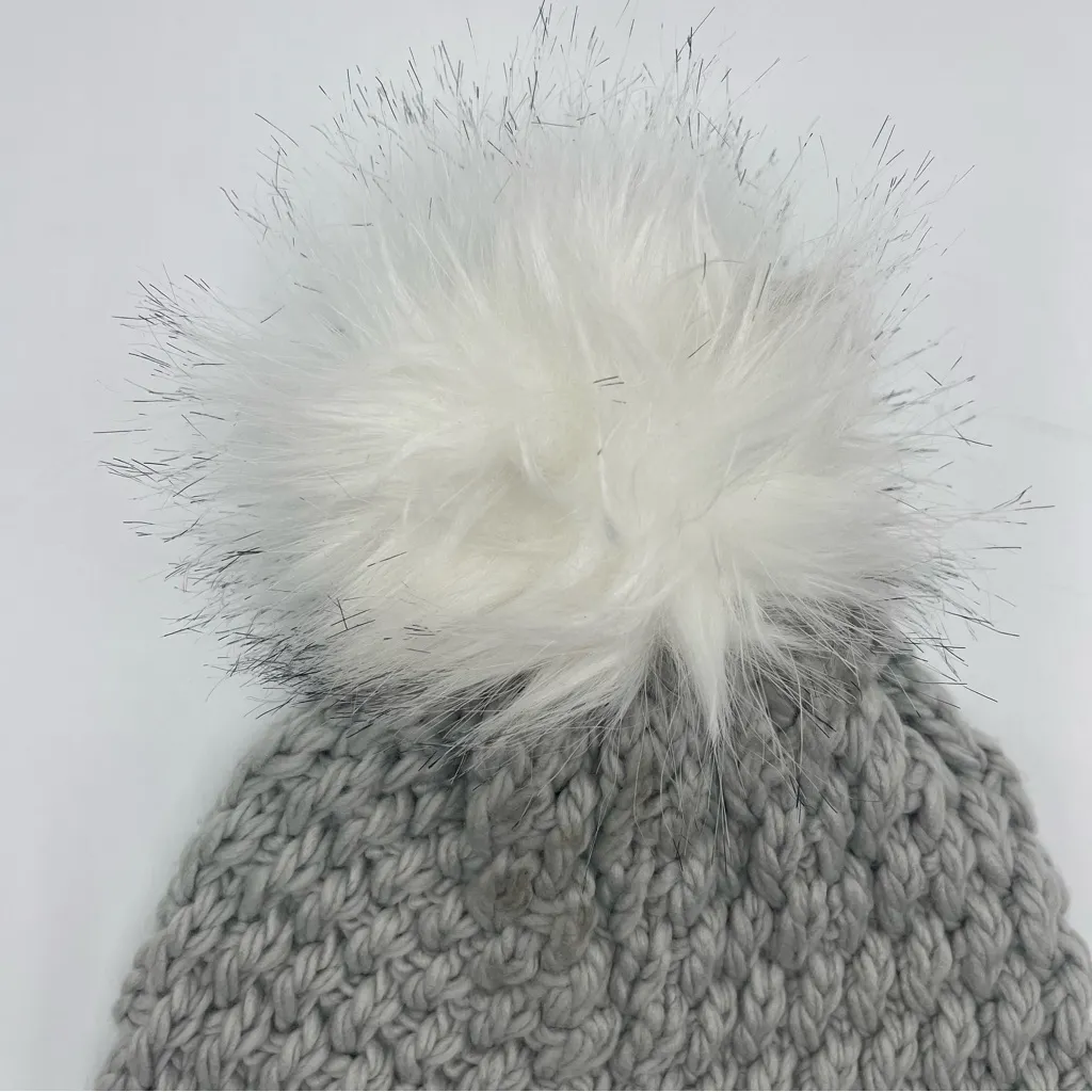 Fabletics  Chunky Pom Beanie Knit Hat Cloud Gray - Image 6