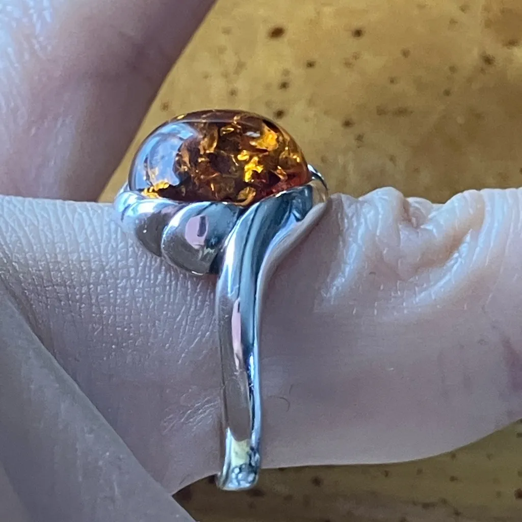 Natural Amber Sterling Silver Ring Size 8 - Image 3