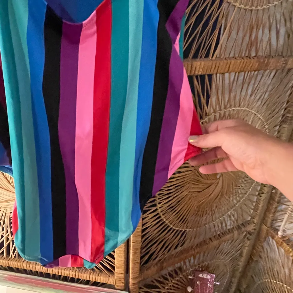 Old Navy Colorful Striped Women’s One Piece Swimsuit Size M NWT Rainbow 🌈 - Image 6