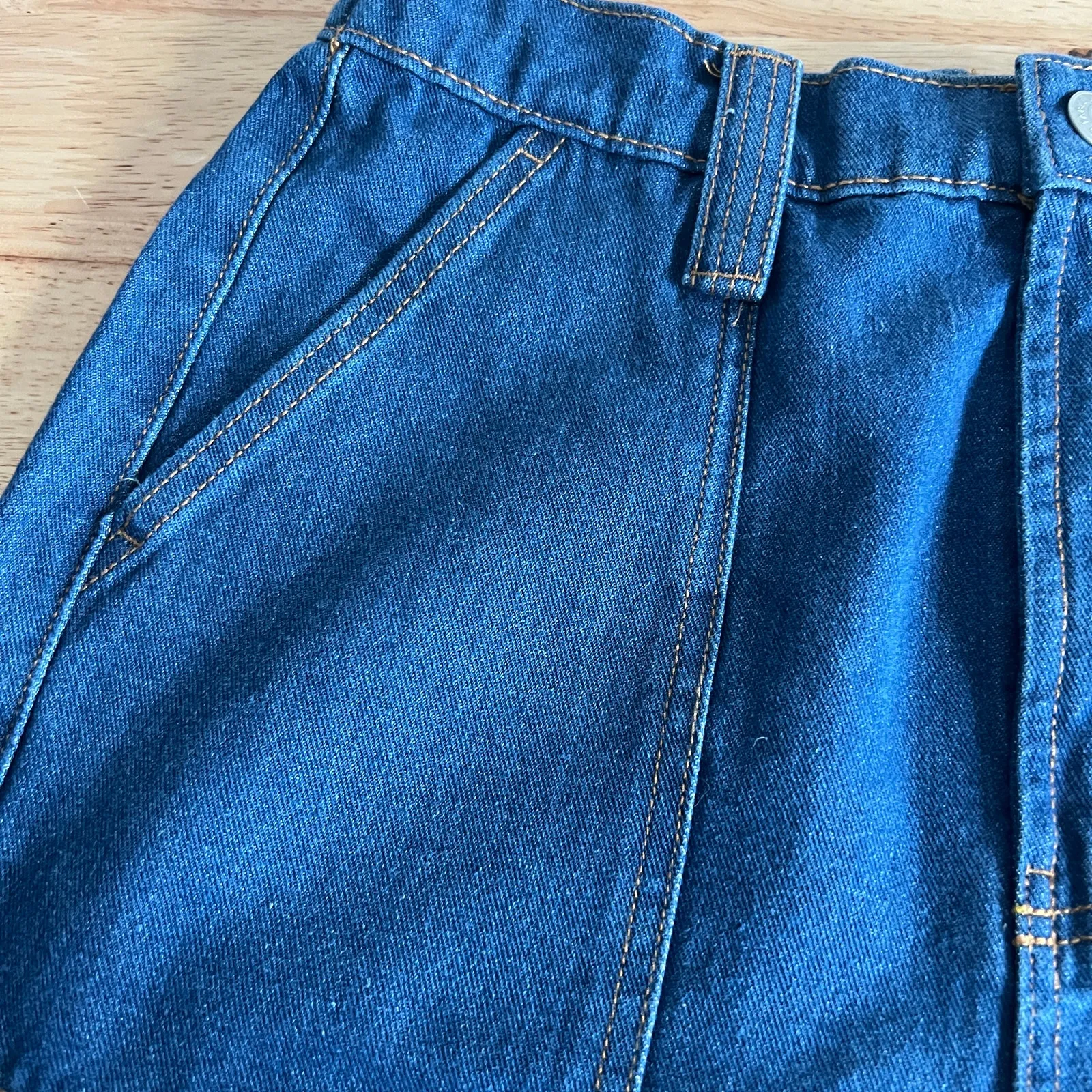 Wild Fable Women's Dark Blue Wash Cargo Utility Denim Shorts - Size 2 - NWT - Image 4