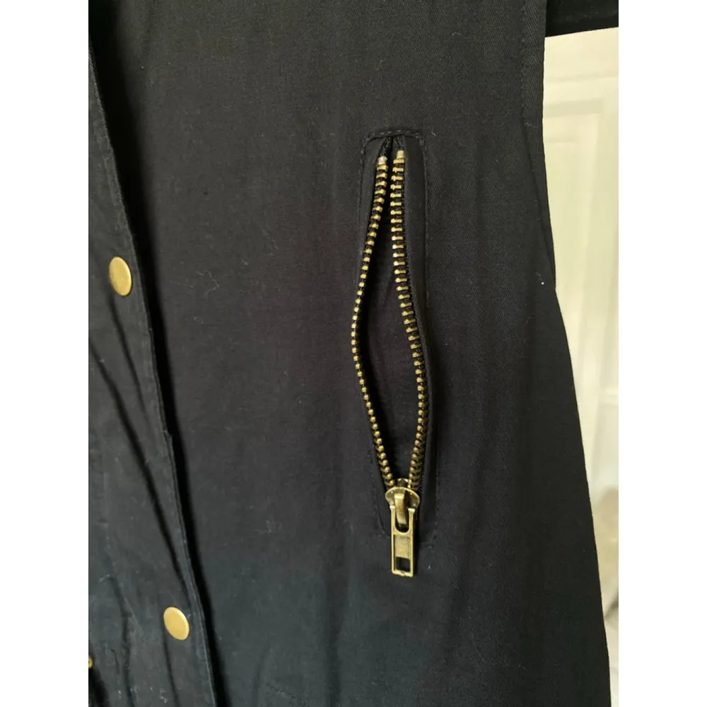 Zenana Outfitters Hooded Vest Black Utility Sherpa Lined Streetwear Layers Boho - Image 8